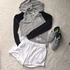 🛍 SOLD 🛍 Victoria’s Secret PINK Hoodie